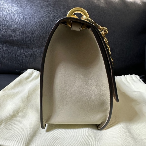 FENDI Vitello Grace Matte Kan U Shoulder Bag Nuvola - Picture 2 of 13